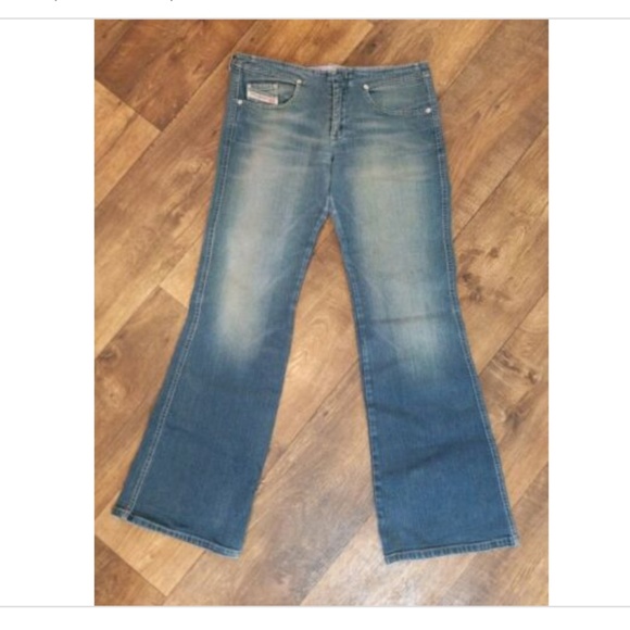 light wash ripped skinny jeans